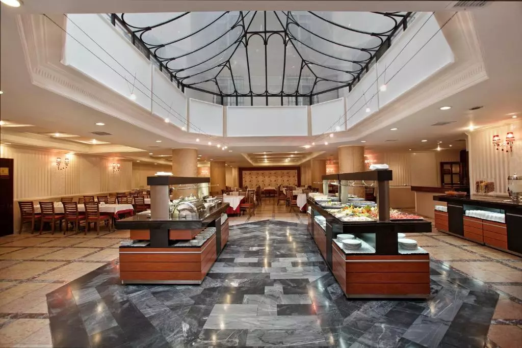 Grand Halic Goldenhorn